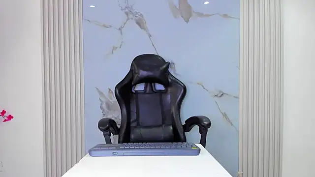 BridgetRodriguez online show from April 19, 12:59 pm