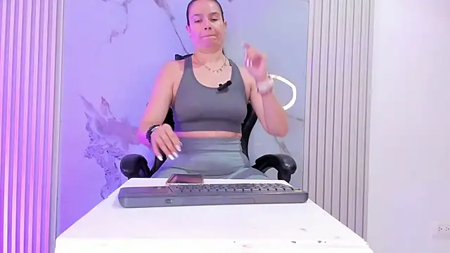 BridgetRodriguez online show from April 22, 1:12 pm