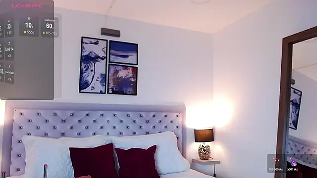 Snapshot of sarascottt chatting on October 18, 3:09 am sarascottt online show from October 18, 3:09 am