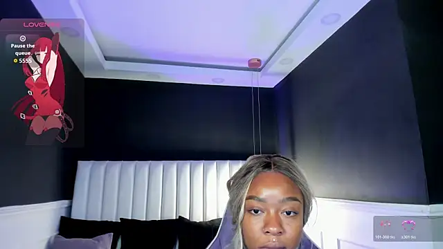 mia schwarz online show from April 7, 11:43 am