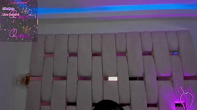 mia schwarz online show from April 19, 1:54 pm