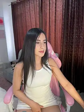 itsmadely online show from April 23, 8:44 pm