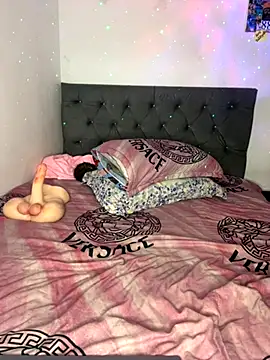 Snapshot of LalitaQueen chatting on November 28, 1:19 am LalitaQueen online show from November 28, 1:19 am