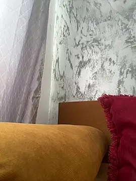 Snapshot of MayaMR chatting on January 10, 10:28 am MayaMR online show from January 10, 10:28 am