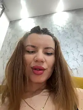 Snapshot of MayaMR chatting on January 14, 3:53 am MayaMR online show from January 14, 3:53 am