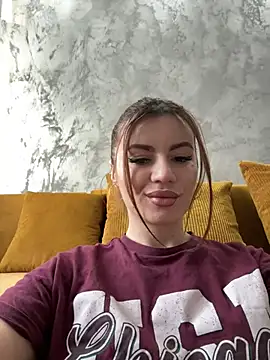 Snapshot of MayaMR chatting on February 11, 6:30 am MayaMR online show from February 11, 6:30 am