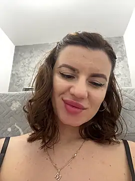 Snapshot of MayaMR chatting on February 25, 2:14 am MayaMR online show from February 25, 2:14 am