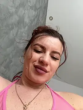 Snapshot of MayaMR chatting on March 12, 5:35 am MayaMR online show from March 12, 5:35 am