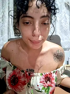 Sweet-diamondxxx online show from March 27, 12:05 am