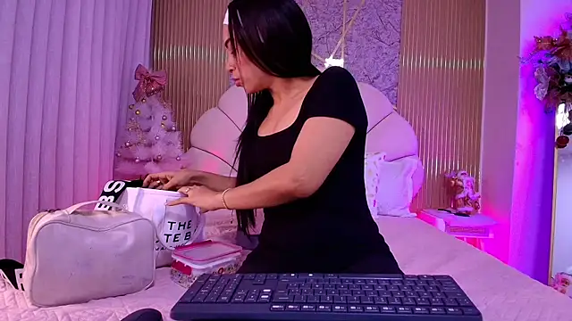 aisha sh online show from November 25, 11:54 am