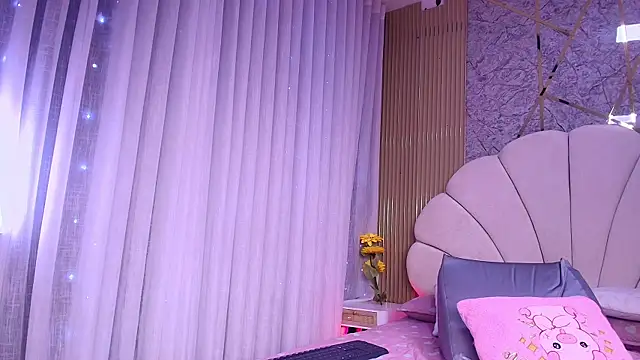 Snapshot of aisha_sh chatting on June 6, 11:59 am aisha sh online show from June 6, 11:59 am