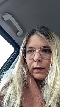 EmyLana online show from February 19, 8:43 am