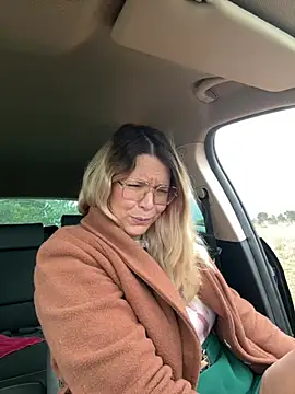 EmyLana online show from March 6, 7:38 am