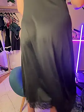 EmyLana online show from March 10, 8:19 am