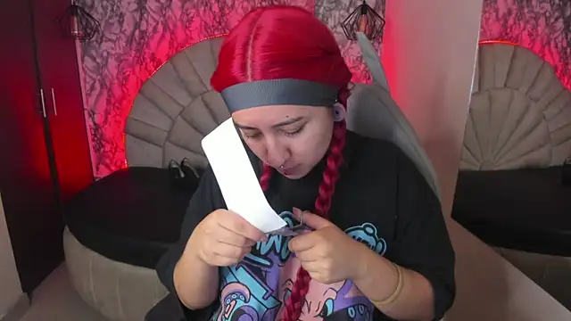 Snapshot of larissa01_ chatting on March 15, 2:56 am larissa01 online show from March 15, 2:56 am