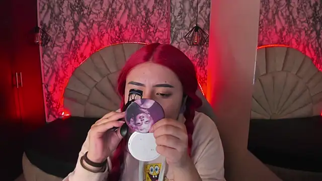 Snapshot of larissa01_ chatting on March 16, 1:49 am larissa01 online show from March 16, 1:49 am