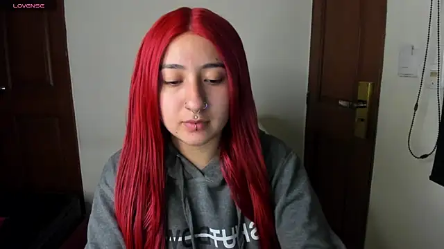 Snapshot of larissa01_ chatting on March 22, 2:59 am larissa01 online show from March 22, 2:59 am