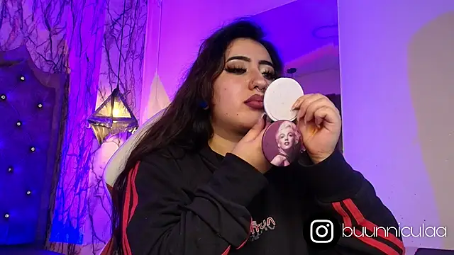 Snapshot of larissa01_ chatting on September 11, 2:33 am larissa01 online show from September 11, 2:33 am