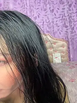 Snapshot of hellendollxxx chatting on June 23, 10:52 pm hellendollxxx online show from June 23, 10:52 pm