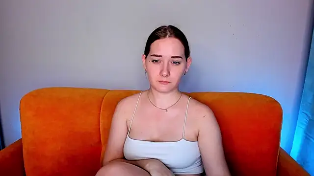 Snapshot of AlinaVice chatting on February 3, 7:40 am AlinaVice online show from February 3, 7:40 am