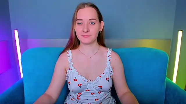 Snapshot of AlinaVice chatting on February 5, 1:15 am AlinaVice online show from February 5, 1:15 am