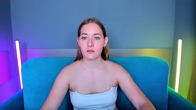 Snapshot of AlinaVice chatting on February 11, 4:33 am AlinaVice online show from February 11, 4:33 am