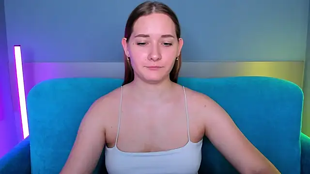 Snapshot of AlinaVice chatting on February 11, 7:33 am AlinaVice online show from February 11, 7:33 am