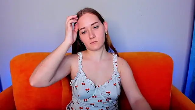 Snapshot of AlinaVice chatting on February 13, 7:13 am AlinaVice online show from February 13, 7:13 am