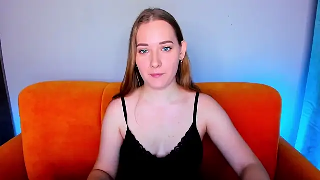 Snapshot of AlinaVice chatting on March 5, 1:21 am AlinaVice online show from March 5, 1:21 am