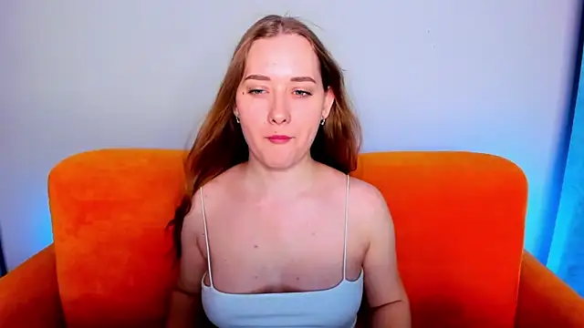 Snapshot of AlinaVice chatting on March 7, 7:19 am AlinaVice online show from March 7, 7:19 am