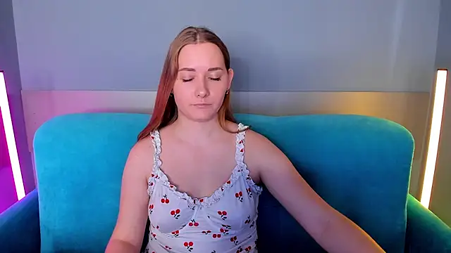 Snapshot of AlinaVice chatting on March 12, 4:30 am AlinaVice online show from March 12, 4:30 am