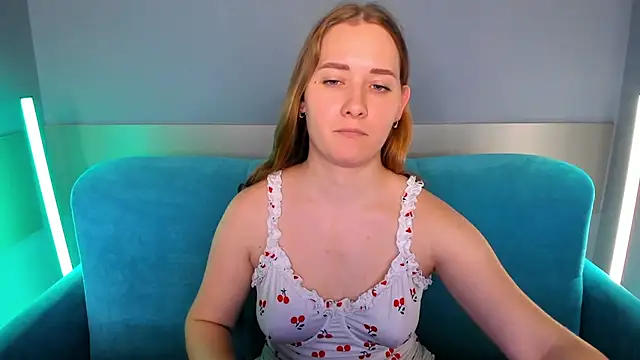 Snapshot of AlinaVice chatting on March 19, 7:51 am AlinaVice online show from March 19, 7:51 am