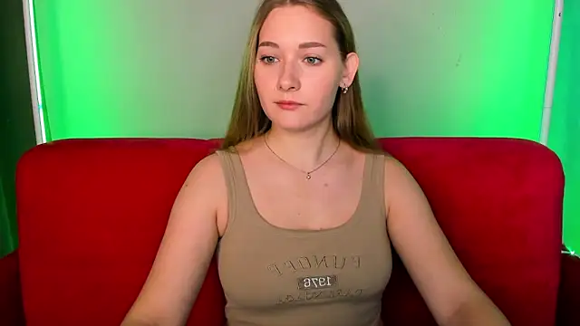 Snapshot of AlinaVice chatting on November 20, 12:55 am AlinaVice online show from November 20, 12:55 am