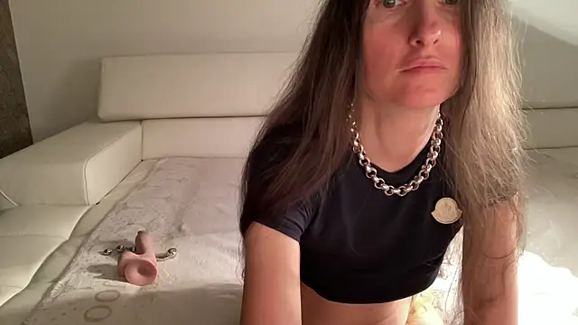 sexyLolia11 online show from September 12, 8:42 pm