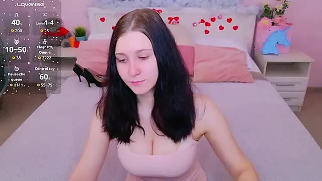 SarahStanley online show from April 23, 4:09 pm