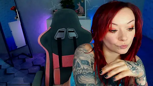 Snapshot of Miss-Tattoo chatting on May 29, 10:24 am Miss-Tattoo online show from May 29, 10:24 am