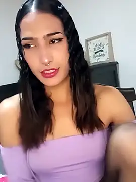 Lanna hott  online show from March 22, 8:15 pm