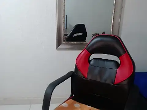 Snapshot of ZashaRomero chatting on December 4, 12:03 pm ZashaRomero online show from December 4, 12:03 pm