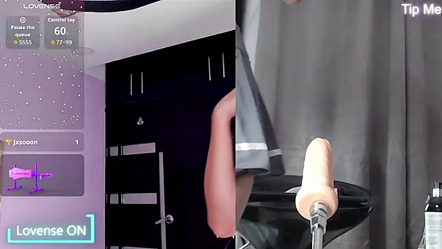 SaraRoy  online show from September 29, 7:40 pm