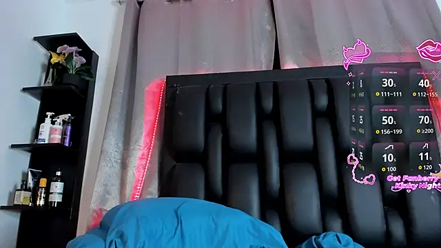 SaraRoy  online show from April 28, 9:42 pm