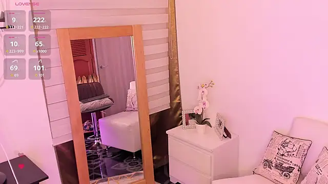 mrs griseld  online show from April 24, 7:05 pm