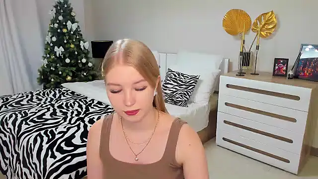 shy  lady online show from December 30, 6:16 pm