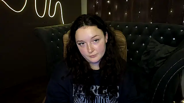 GloriNichols online show from December 17, 9:28 am