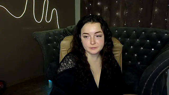 GloriNichols online show from January 9, 1:24 pm