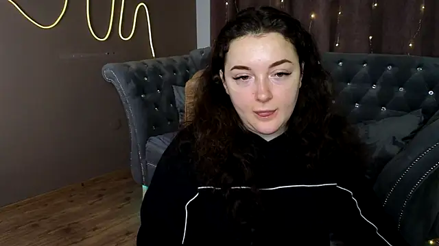 GloriNichols online show from January 25, 6:34 am