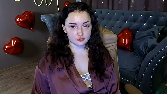 GloriNichols online show from February 2, 11:40 am