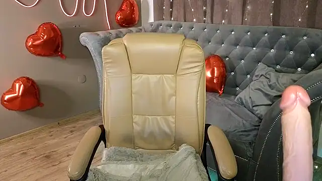 GloriNichols online show from February 22, 12:40 pm