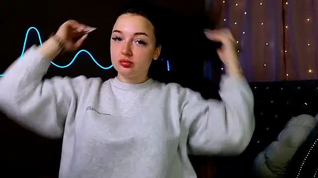 GloriNichols online show from September 26, 7:23 am