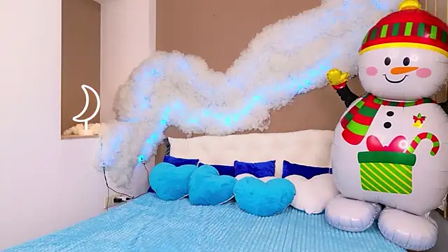 GloriNichols online show from December 15, 6:06 am