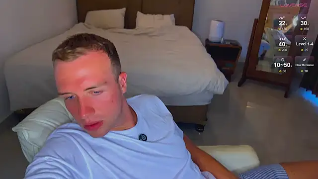 Snapshot of tommy_cumfinger chatting on September 14, 5:50 am tommy cumfinger online show from September 14, 5:50 am